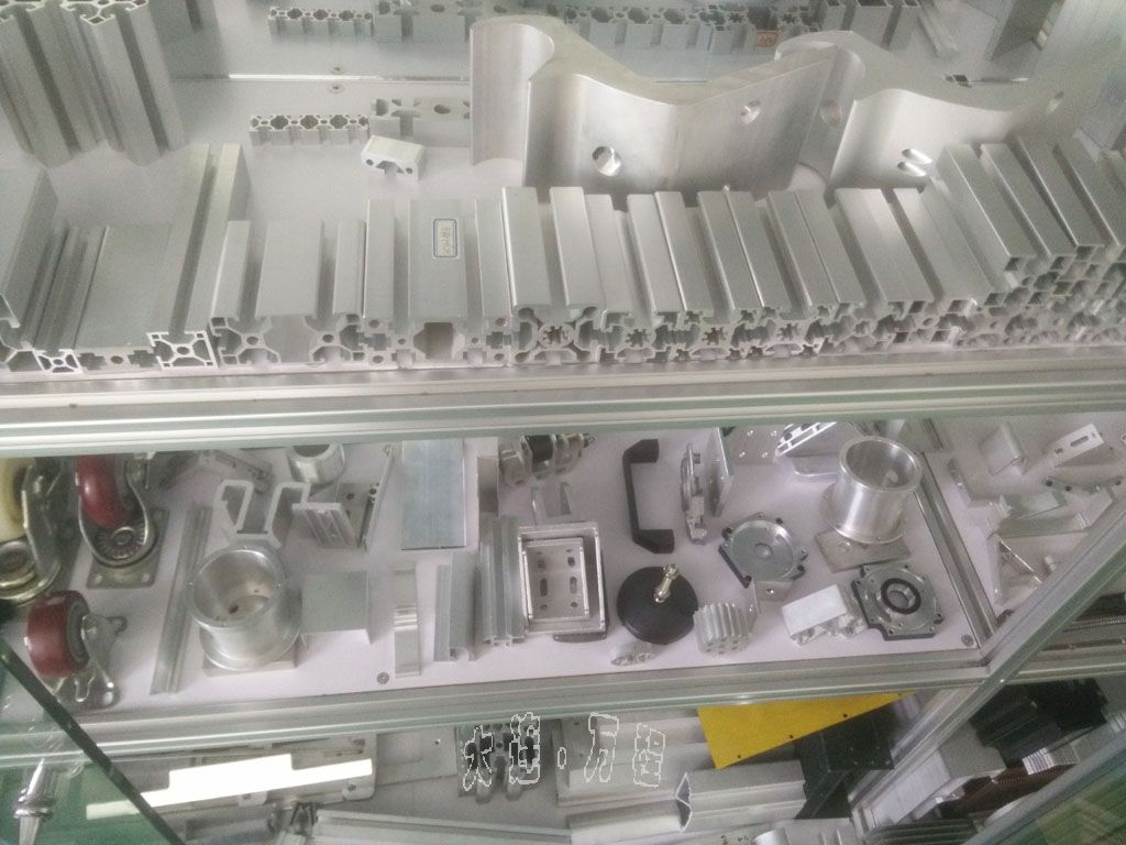 <a href=http://www.bjtntt.cn/ target=_blank class=infotextkey><a href=http://www.bjtntt.cn/ target=_blank class=infotextkey>鋁</a>型材</a> <a href=http://www.bjtntt.cn/gongyelvxingcai/ target=_blank class=infotextkey>工業(yè)</a><a href=http://www.bjtntt.cn/ target=_blank class=infotextkey>鋁型材</a>